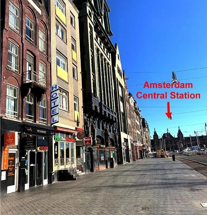Dam Hotel 2*